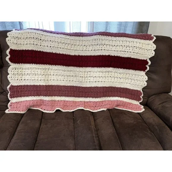 Vintage Hand Crocheted  Baby Throw Afghan Pink White 60 Inch X 40 Inch - Picture 5 of 5